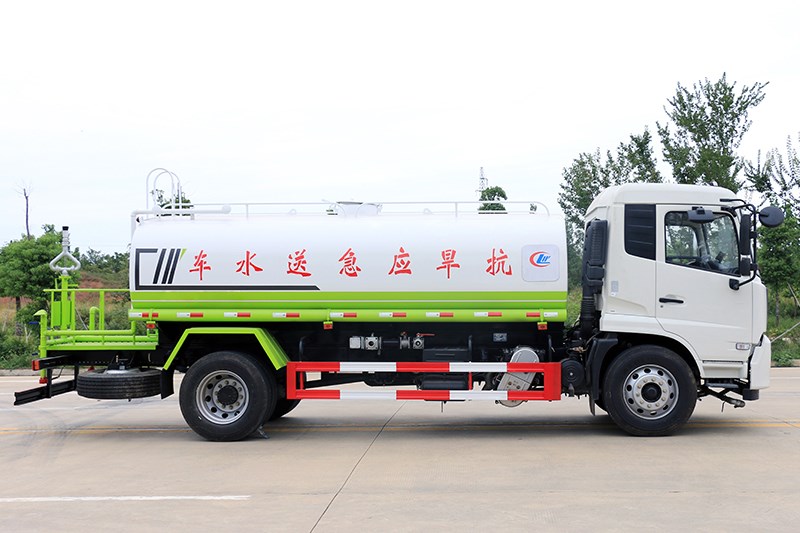 國(guó)六東風(fēng)天錦14噸灑水車(chē)