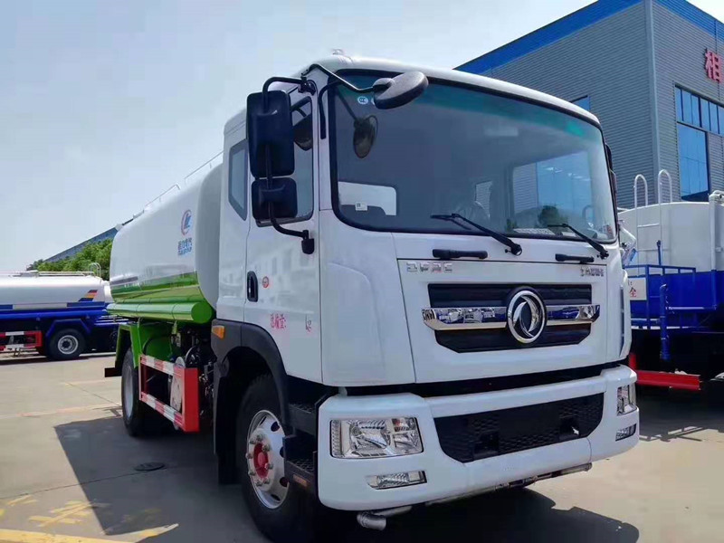 國六東風大多利卡D9 15方灑水車