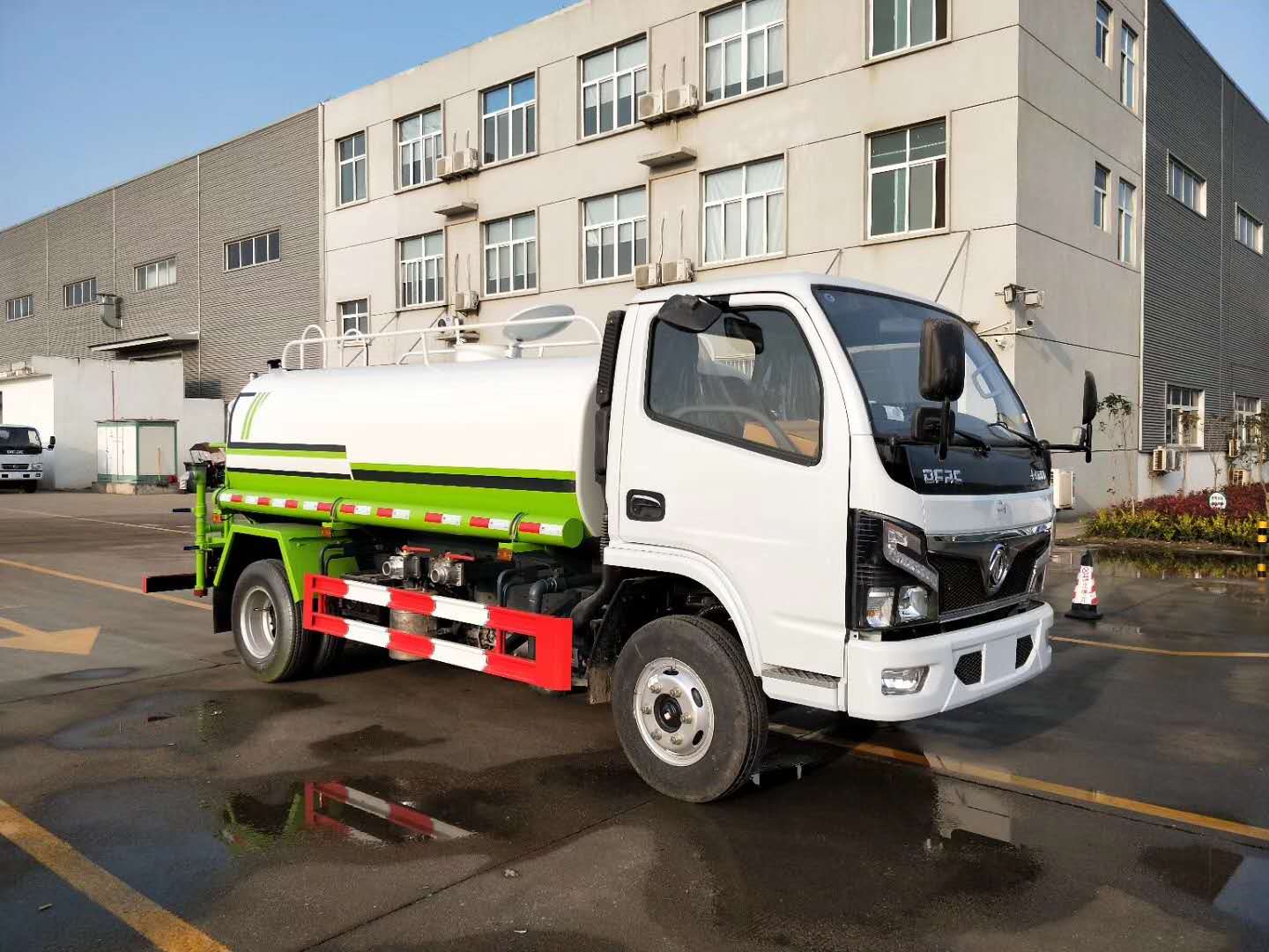 國六東風福瑞卡5噸灑水車