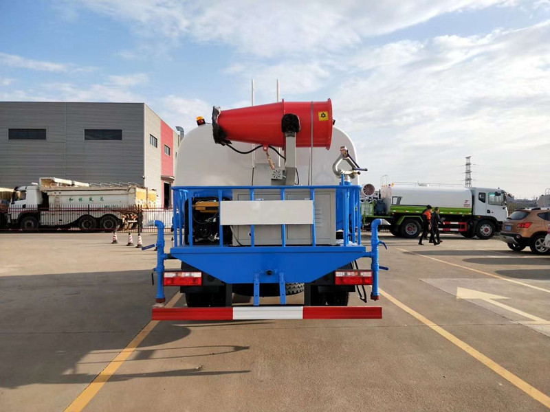 國(guó)六東風(fēng)D9 15方噴霧車