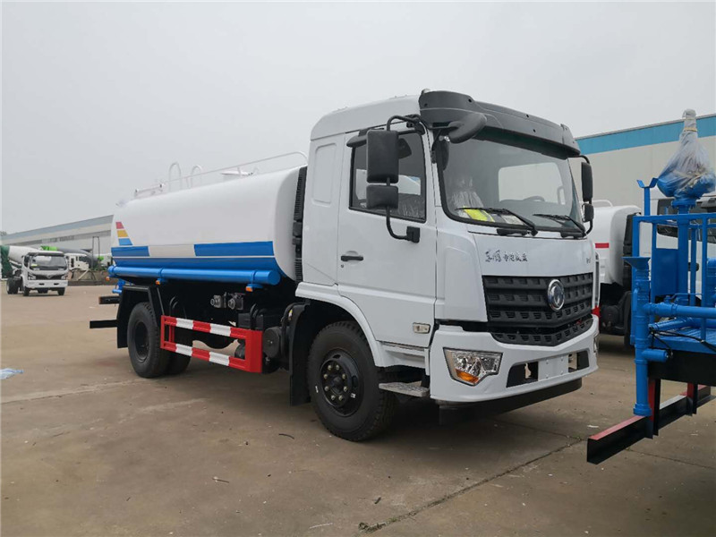 國六東風專底D3 12噸灑水車