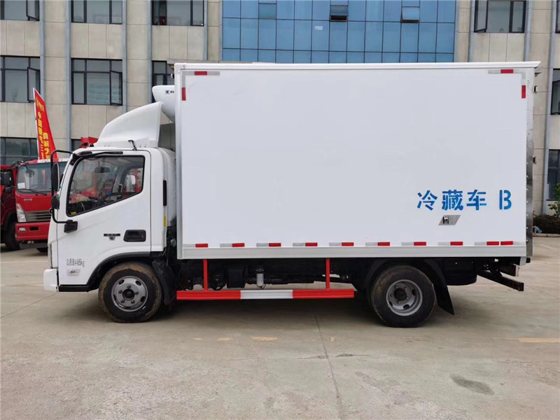 國六福田歐馬可4.2米肉鉤冷藏車