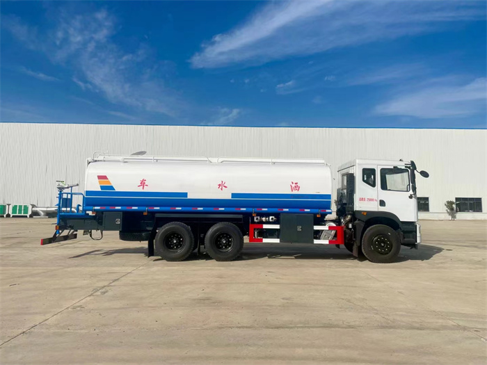 國(guó)六東風(fēng)華神T5后雙橋20噸灑水車(chē)