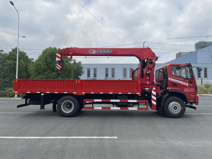 國六東風暢行DV3單排 8噸隨車吊_隨車吊廠家