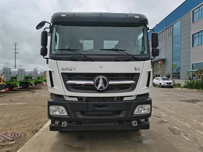 出口型北奔重卡前四后八32方灑水車_保溫車_北奔重卡灑水車_程力專用汽車