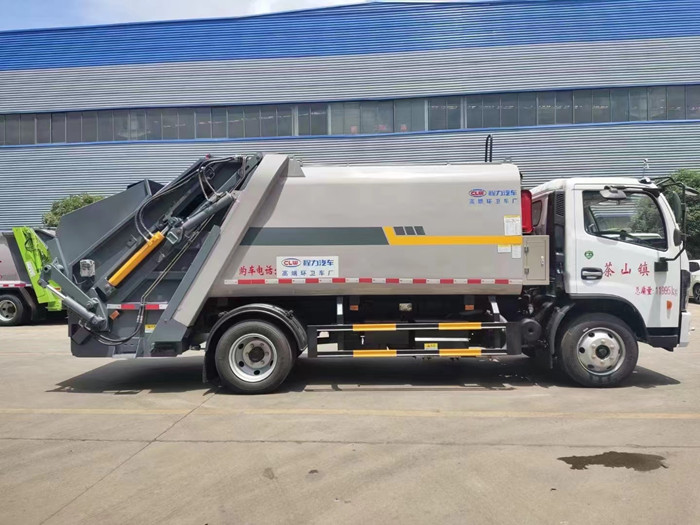 國六東風(fēng)多利卡10方壓縮垃圾車_10方壓縮垃圾車價格_壓縮垃圾車廠家_程力壓縮垃圾車廠