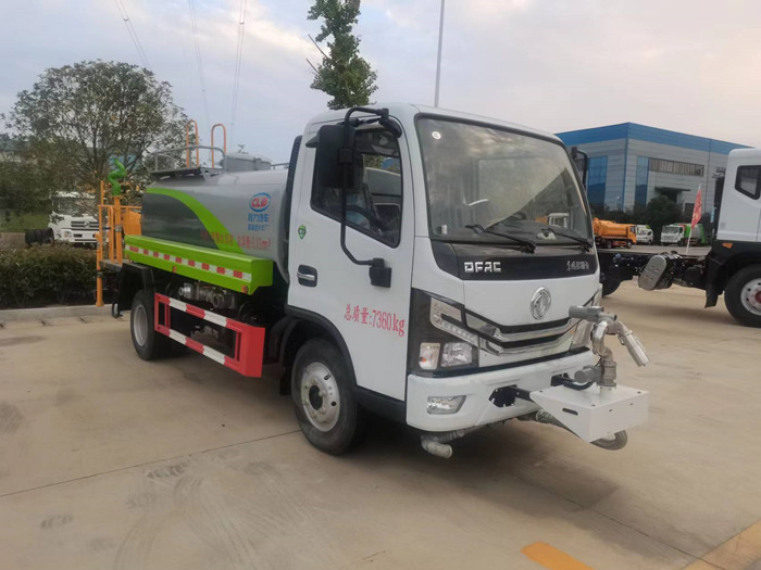 國(guó)六小型灑水車_東風(fēng)多利卡5方灑水車_ 5噸灑水車價(jià)格_程力灑水車廠家